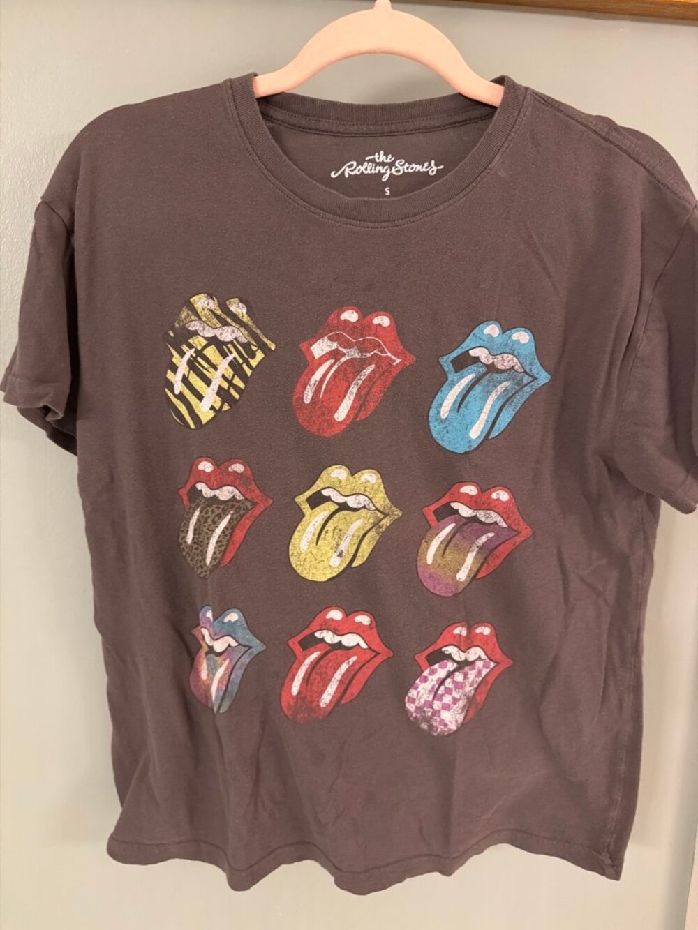 Rolling Stones Band Tee Graphic T-Shirt 9 Tongue Logos Dark Gray Size S